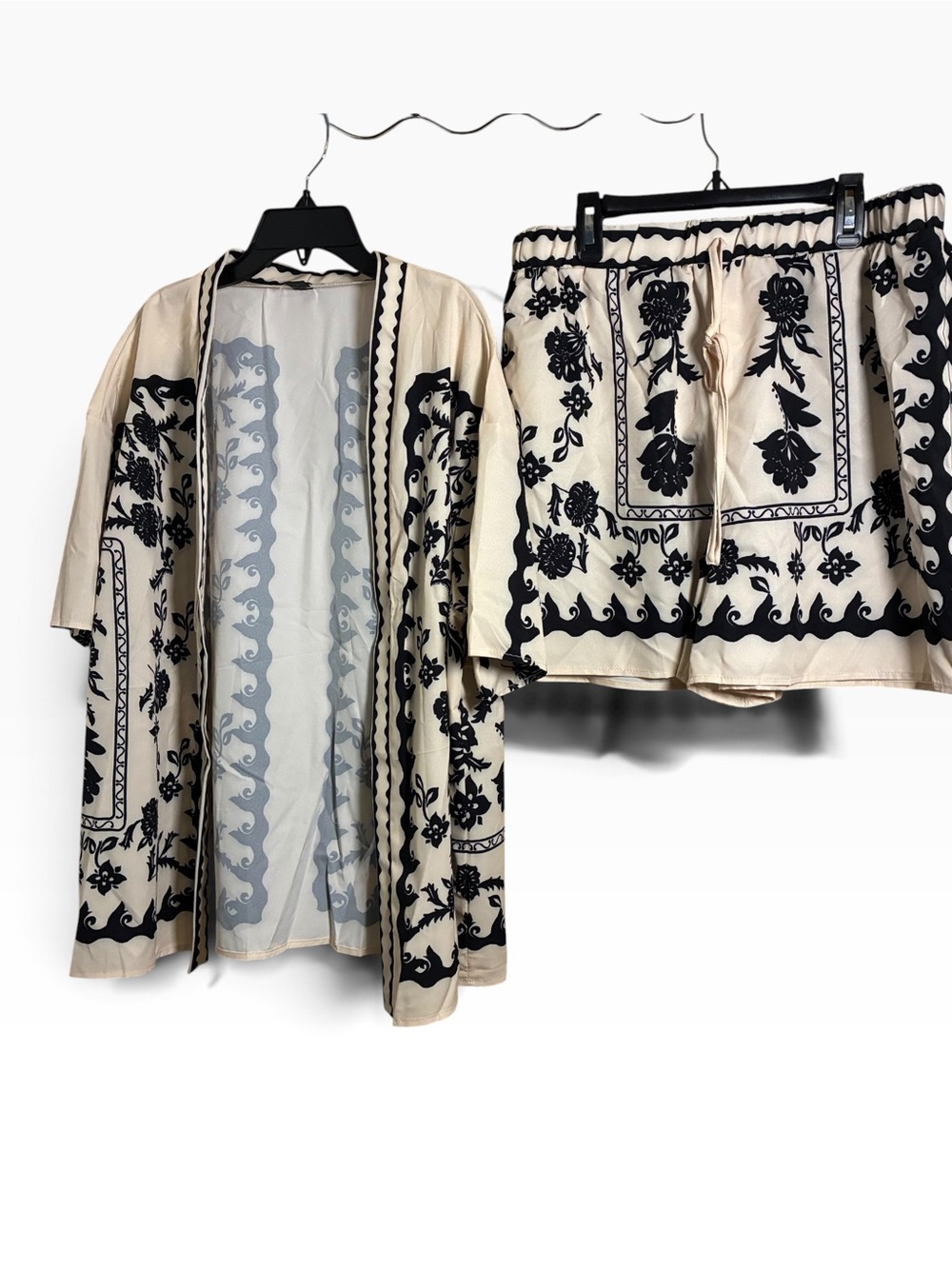 Cream and Black Kimono 2 Piece Set- New Without Tags